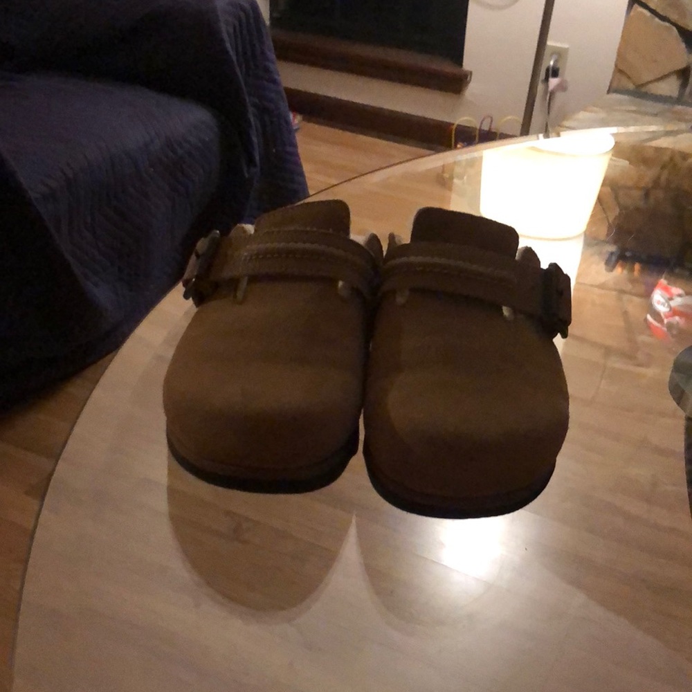 Clarks - Picture 1 of 7